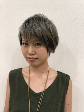 カール 鶴川店(K：R) アディクシーカラーグレージュショート