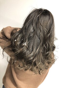 ヘアメイク ティサ(hair make Tisa) ハイライトカラー　オリーブベージュ