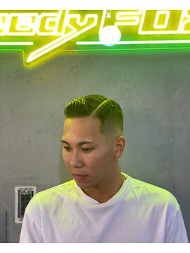 グリーディーフォックス 代々木(Greedy FOX) アップバング/ツーブロックマッシュ/束感/波巻き[シェービング]