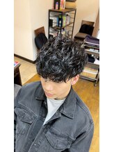 リット(lit.) バロックパーマ　ツーブロック　刈り上げ　最先端パーマ