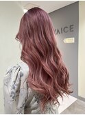 ピンクベージュ