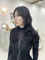 スヴニール(souvenir)&nbsp;ロングパーマ　コテ巻き風パーマ　デジタルパーマ