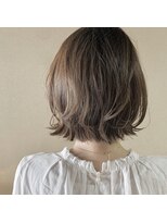 アジーオ(agio) 外ハネ　ボブ　切りっぱなし
