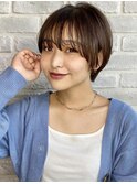 シンプルなシースルーショートで透け感のある大人ヘアに