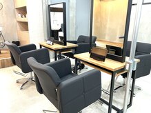 タブレット完備☆待ち時間に雑誌を読んだりネットを見てゆっくりお寛ぎください☆