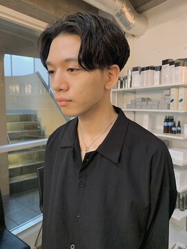 バイフィフス 原宿/表参道(by fifth) ◇センターパート 韓国ヘア ニュアンスパーマ トランクスヘア