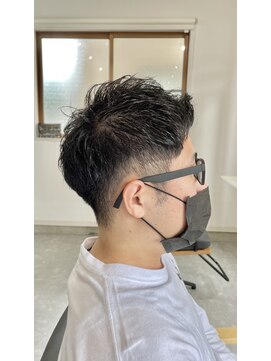 フゥ 宇都宮(FeU) アップバングサイドグラ刈り上げスタイリング