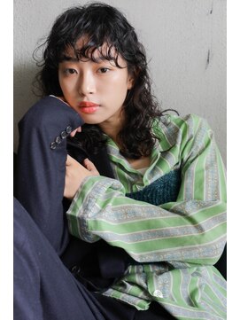 エイミー(amy.) カーリーパーマ×ミディアムレイヤー