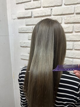 ビランチェ 池袋(bilancia) 韓国風オリーブグレージュ