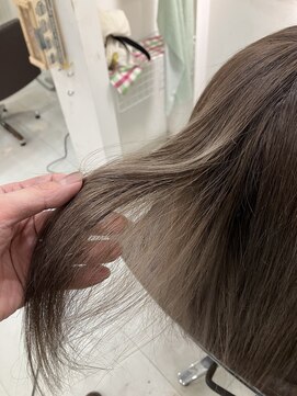 リラ ジュネス(Lilas Jeanesse) ミルクティーベージュ