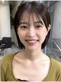 切りっぱなしボブチェリーブラウンミニウルフ前髪縮毛矯正表参道