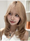 韓国風ミルクティーハッシュカットレイヤーカットブリーチ