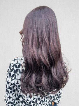 ポルト(porto produced by teatro hair salon) ラベンダーベージュ ブリーチなしカラー コテ巻き風パーマ 艶髪