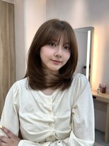 ウェイズトウキョウ 新宿店(Ways TOKYO) 前髪ありミディアムレイヤーカット顔まわり透明感カラーベージュ