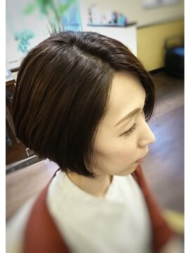 シク(SiQ) ★大人の上品★前下がりボブ