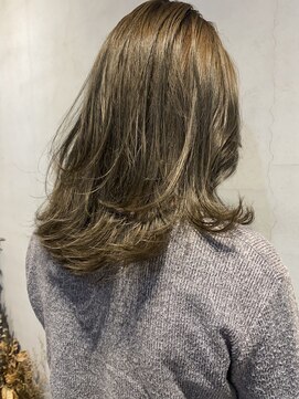 ミント(mint) 【 柔らかく淡いオリーブベージュ* 】