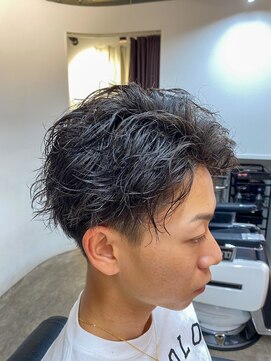 ビフィーノ モーダ 苦楽園店(bifino moda) ツイストスパイラルパーマ前上がりセンターパート