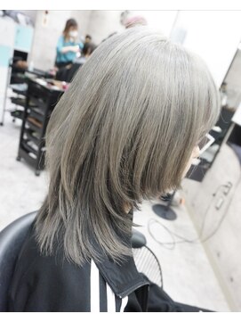 ヘアテリア リュウ 大塚(hair teria ryu) ハイトーンウルフ/ダークグレー/ライトグレー