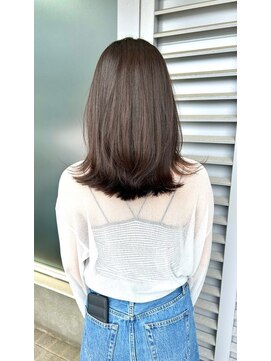 ネウィ 秋田(newi) スモーキーグレージュ