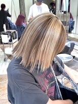 ヲタク(wotaku.)&nbsp;クッキーカラーセクションカラーデザインカラーブリーチ外はね