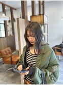 オリーブグレー