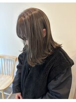 サク 田町芝浦(Sac.)&nbsp;石原和樹　シャンパンベージュ　ミディアムレイヤー　外ハネボブ