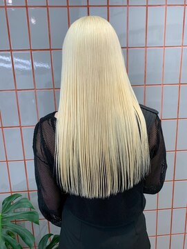 ペレ 原宿(PELE) ダブルカラー/ケアブリーチ/羽エクステ/原宿