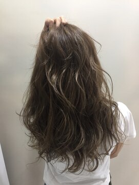 フラッグ ヘアー 天神西通り店(Flag HAIR) イルミナ☆ヌーディグレージュ