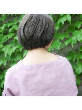 クシェルヘア(kuschel hair) 【襟足が浮きやすくお悩みの方】重ためグラデーションボブ