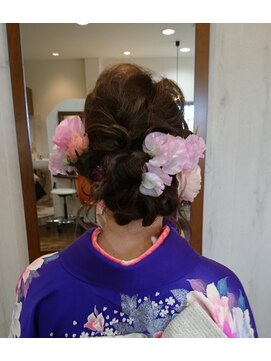 ルーシィヘアークラブ 成人式にもおすすめアップスタイル