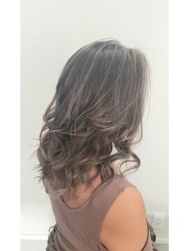 ヘアーアンドネイル ルシア(Hair&Nail Lucia) ホワイトパールバレイヤージュ