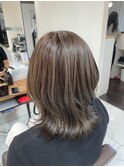 ミディアムボブ グレージュカラー