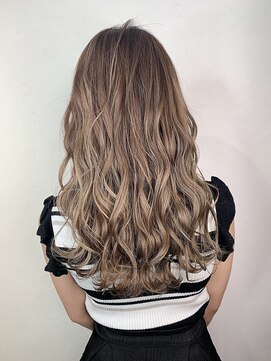 リベルテ 高崎(Liberte) エモージュ