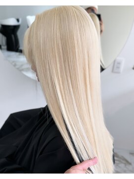 ナナ(NANA) ブロンドベージュ・ダブルカラー・ケアブリーチ