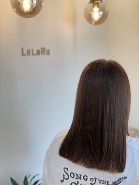 ララル(LaLaRu) ロングヘア