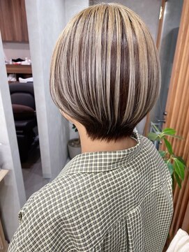 イルウィ(irwi) 【デザインカラー】ベージュアンブレラカラー　ショートヘア