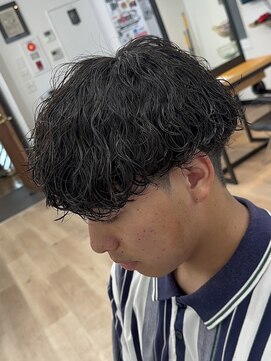 ウェイビーエフティフィフス 横浜西口(WAVEY ft.fifth) 横浜波巻きパーマシャドウパーマツイストスパイラルパーマ30代