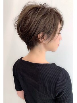 ジエクトアイロ 江坂駅前店(The Ect ilo) くびれレイヤーショート×透明感カラー 似合わせカット