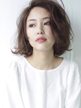 髪や、頭皮の悩みは人それぞれ。どんな方にも対応できるよう丁寧なカウンセリングを心がけております。