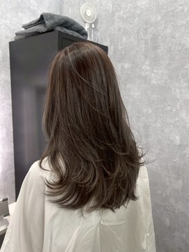 ロウ 町田(ROW) 働く大人女性の為のカット×カラー【ROW町田】