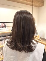 テラス(Terrace)&nbsp;【Terrace】ミディアムレイヤー×カーキベージュ(白髪染め)