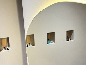 リファベラ(refabera)の写真/髪と頭皮のケアについて専門的な知識を持つスタイリストが在籍。本物志向の大人女性へ特別なひとときを…。