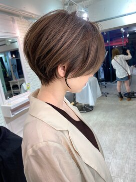 ロンド 表参道店(Lond) 【津賀雅也】大人美人になれる前下がりショートボブ