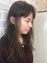 コス(kos)&nbsp;【nanuk＊UEKI】薄め前髪＊ニュアンスパーマ＊オリーブカラー