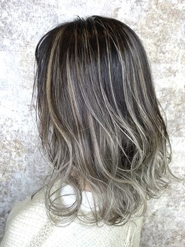 ゴリラビスケッツ(GORILLA BISCUITS) ハイライトバレイヤージュ［桜木町/横浜/みなとみらい］