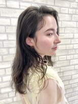 オロ(ORO) 【ORO】やわらかロングのアッシュカラー 益子