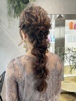 ゼスト クレス(ZEST Cres)&nbsp;【cres奈佳子】編みおろしヘアアレンジ