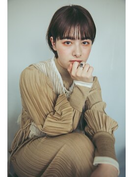 クラン(clan) 外ハネボブセクションカラーグラデーションカラーペールベージュ