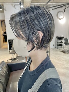 アーバン(URBAN.) ハイライト×ショートヘアー