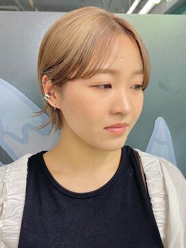 マックス フォー ヘアー(MAX FOR HAIR) 【デザインカット】耳掛けショート×ミルクティーベージュ◎